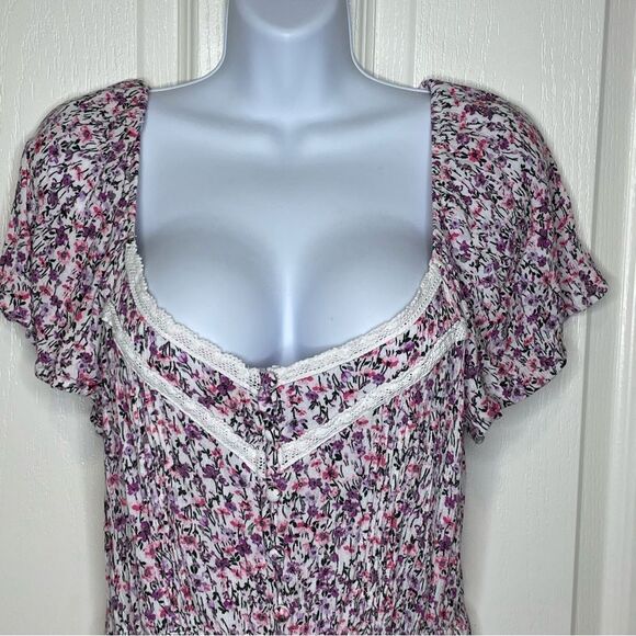 Francesca’s Mi Ami Floral Short Sleeve Short Romper Purple Pink White Size Large - Picture 2 of 14